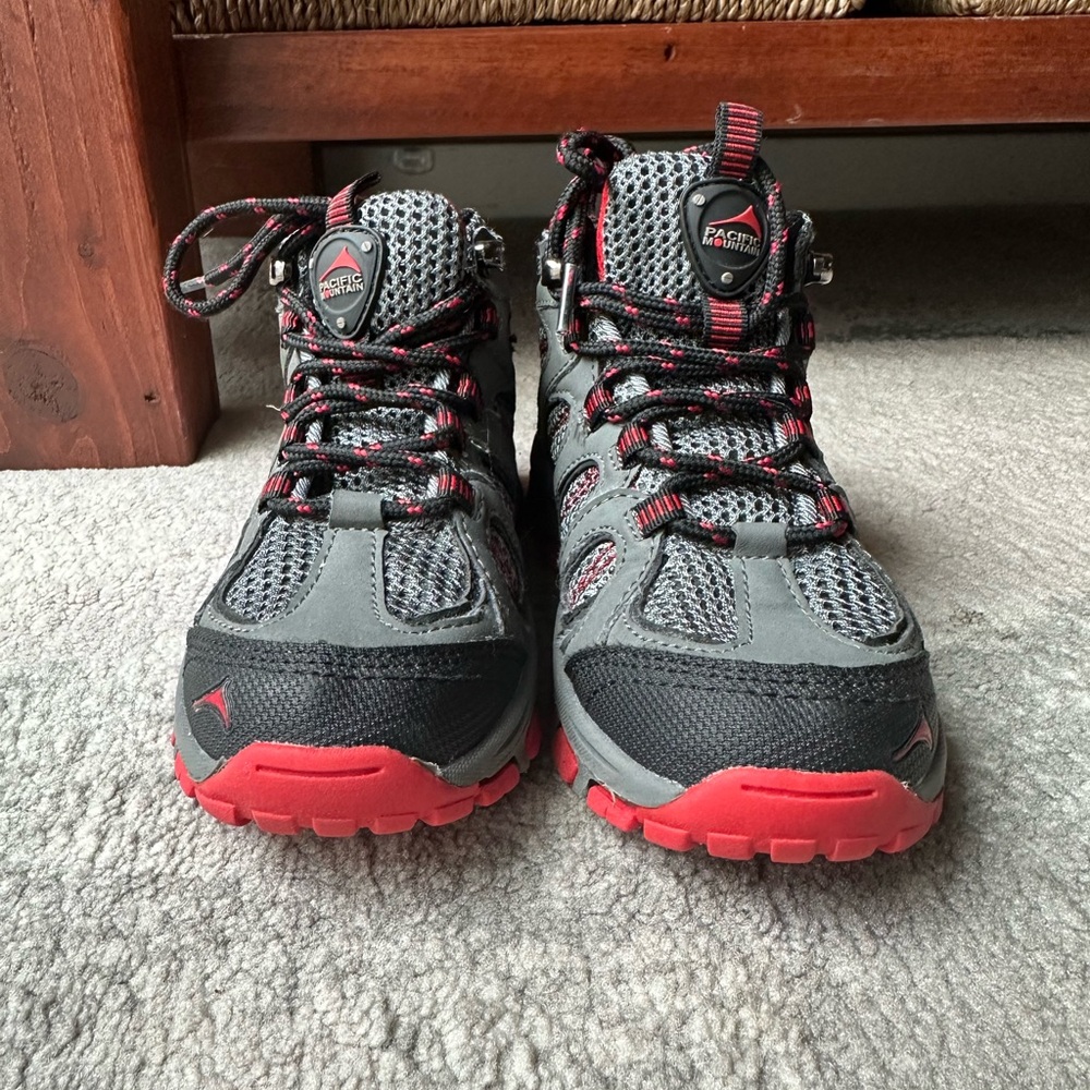 Pacific Mountain toddler boys’ Gray and Red Hiking Shoes
